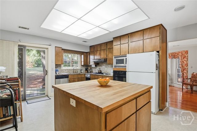 29 Monastery Road, Savannah, GA 31411