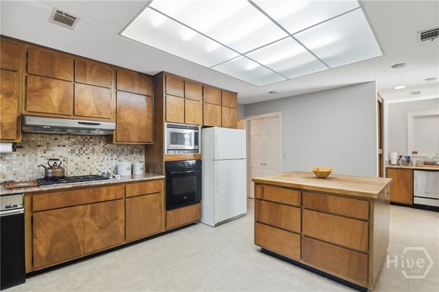 29 Monastery Road, Savannah, GA 31411