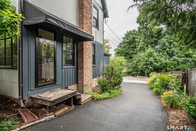59 West Hill Drive, West Hartford, CT 06119
