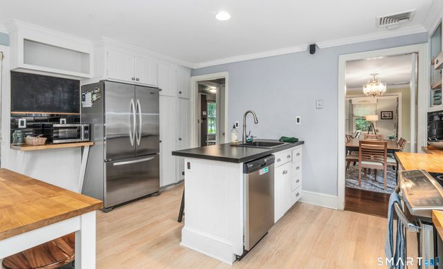 59 West Hill Drive, West Hartford, CT 06119