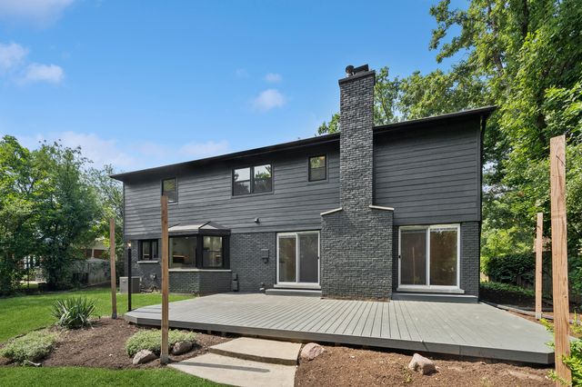 1695 Overland Trail, Deerfield, IL 60015