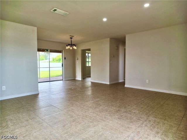 1429 SE 44th ST, Cape Coral, FL 33904