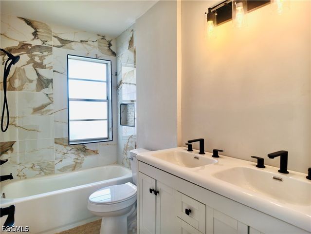 1429 SE 44th ST, Cape Coral, FL 33904