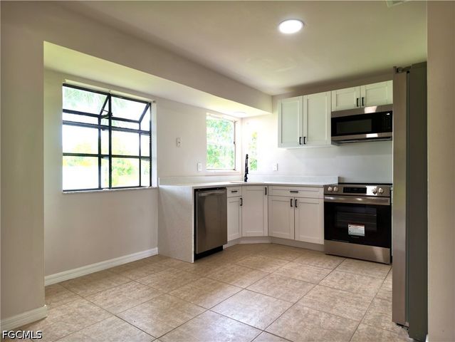 1429 SE 44th ST, Cape Coral, FL 33904