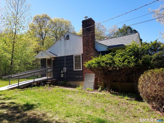 16 Carol Drive, Montville, CT 06382
