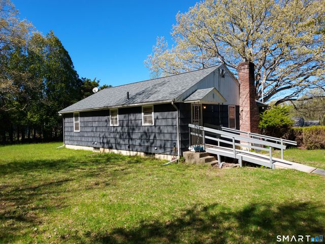 16 Carol Drive, Montville, CT 06382