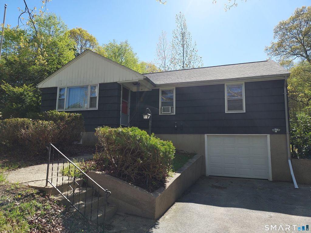 16 Carol Drive, Montville, CT 06382
