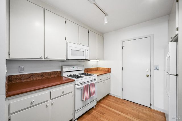 895 Princeton Dr, Sonoma, CA 95476