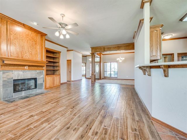 2100 SW 33rd Street, Moore, OK 73170