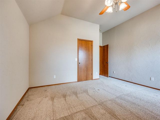 2100 SW 33rd Street, Moore, OK 73170
