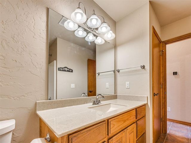 2100 SW 33rd Street, Moore, OK 73170