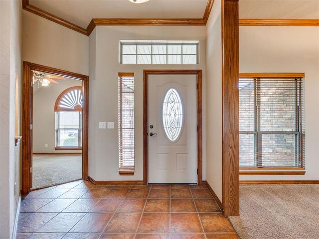 2100 SW 33rd Street, Moore, OK 73170