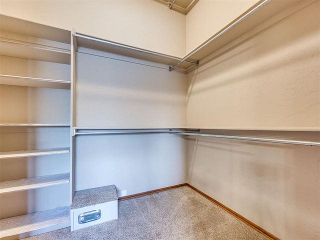 2100 SW 33rd Street, Moore, OK 73170