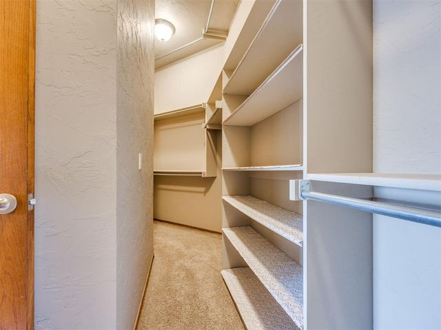 2100 SW 33rd Street, Moore, OK 73170