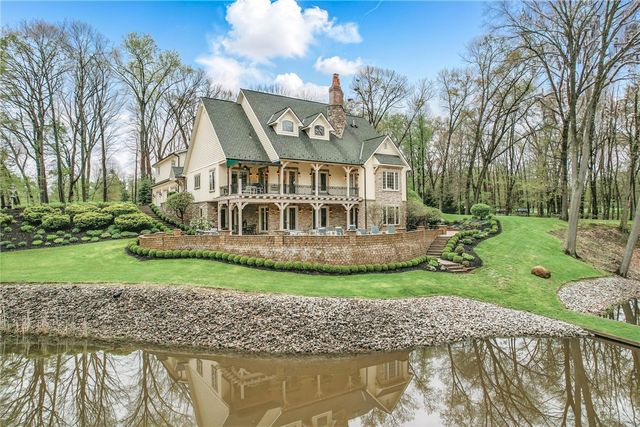 1 Grandview Dr, Shenango Twp, PA 16159