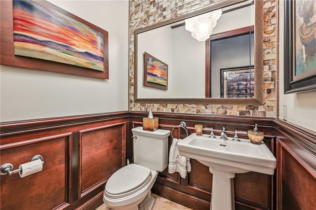 1 Grandview Dr, Shenango Twp, PA 16159