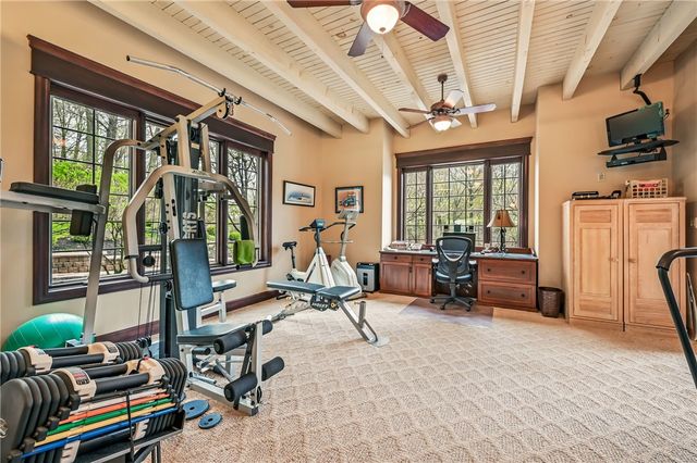 1 Grandview Dr, Shenango Twp, PA 16159