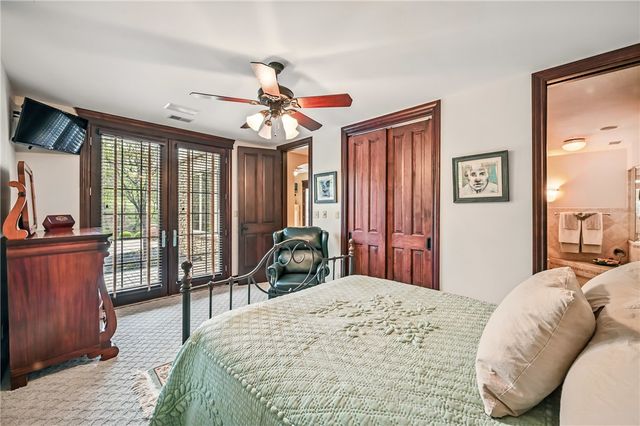 1 Grandview Dr, Shenango Twp, PA 16159