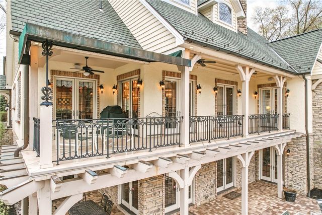 1 Grandview Dr, Shenango Twp, PA 16159