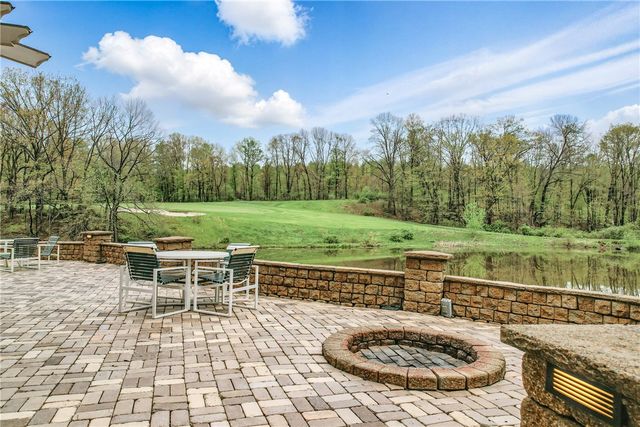 1 Grandview Dr, Shenango Twp, PA 16159