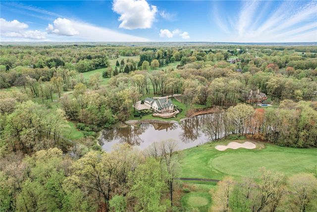 1 Grandview Dr, Shenango Twp, PA 16159