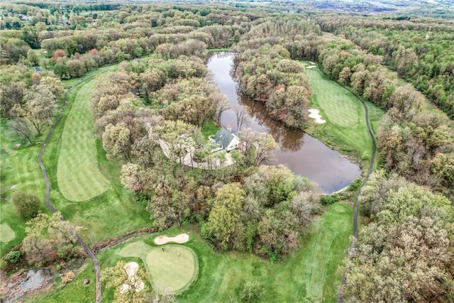 1 Grandview Dr, Shenango Twp, PA 16159