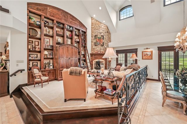 1 Grandview Dr, Shenango Twp, PA 16159