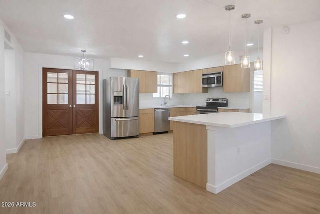 6025 E Boise Street, Mesa, AZ 85205