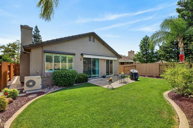 906 Rathbone Cir, Folsom, CA 95630