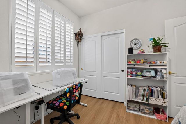 906 Rathbone Cir, Folsom, CA 95630
