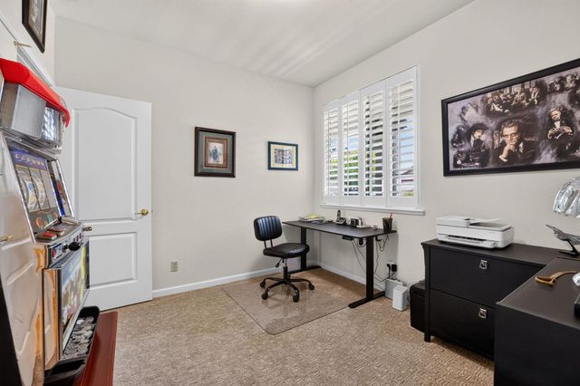 906 Rathbone Cir, Folsom, CA 95630
