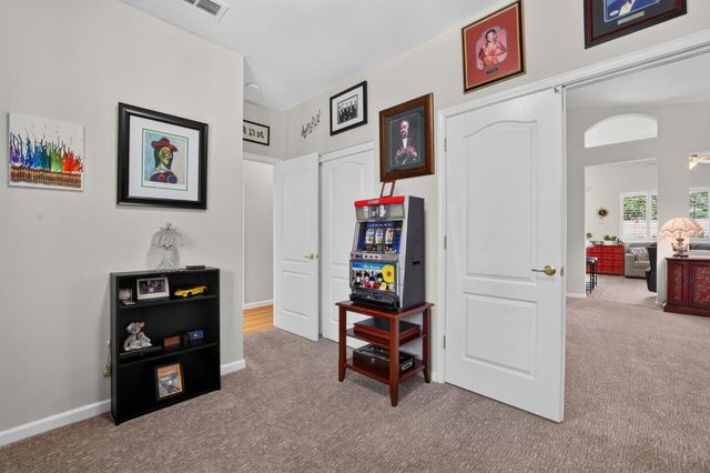 906 Rathbone Cir, Folsom, CA 95630