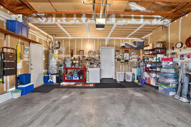 906 Rathbone Cir, Folsom, CA 95630