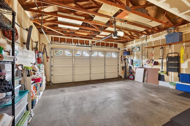 906 Rathbone Cir, Folsom, CA 95630