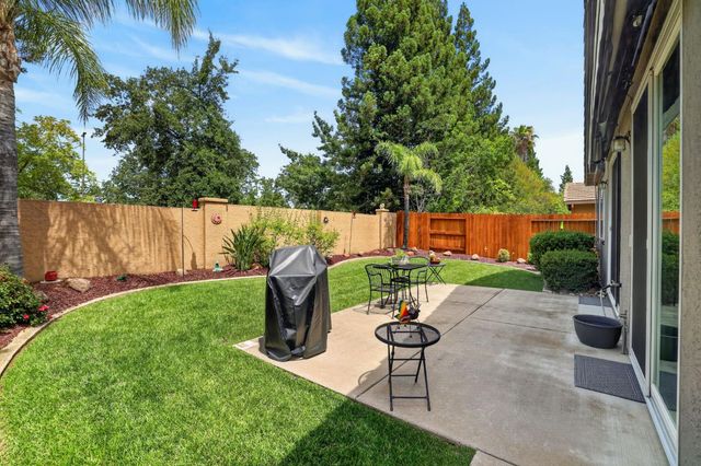 906 Rathbone Cir, Folsom, CA 95630
