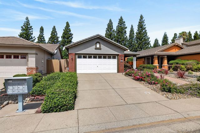 906 Rathbone Cir, Folsom, CA 95630