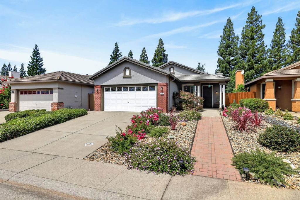 906 Rathbone Cir, Folsom, CA 95630
