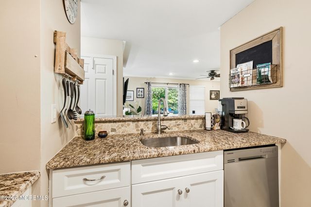 7 Dressage Court, Tinton Falls, NJ 07753