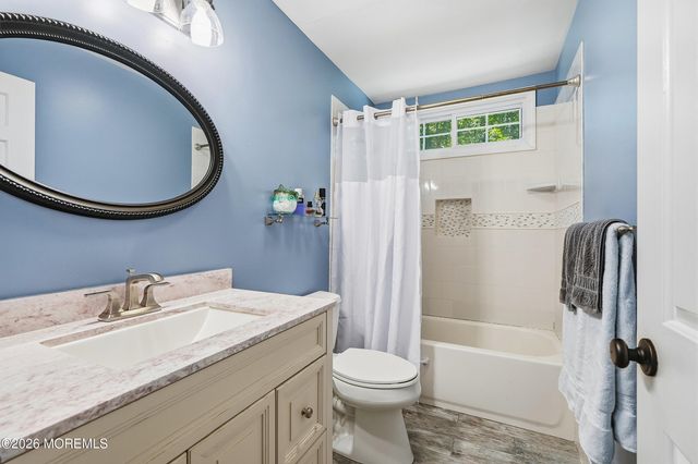 7 Dressage Court, Tinton Falls, NJ 07753