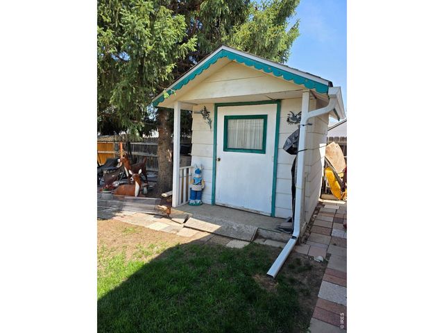 1057 Glen Creighton Dr, Dacono, CO 80514