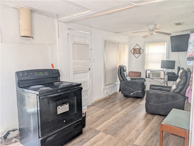 3906 Baldwin Blvd, Corpus Christi, TX 78405