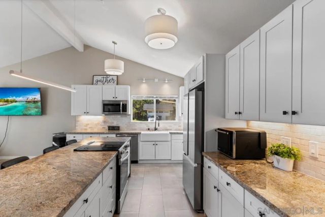 1217 Juliette Place, Fallbrook, CA 92028