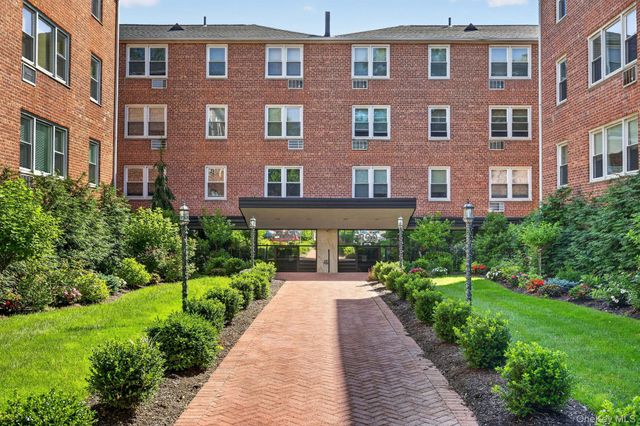 290 Atlantic Ave 225, East Rockaway, NY 11518