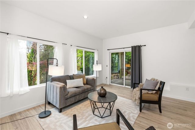 23120 SE 246th Place, Maple Valley, WA 98038