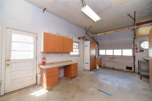 4107 Hazelwood RD, Hampton, VA 23666