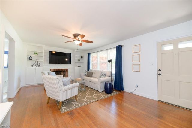 4107 Hazelwood RD, Hampton, VA 23666
