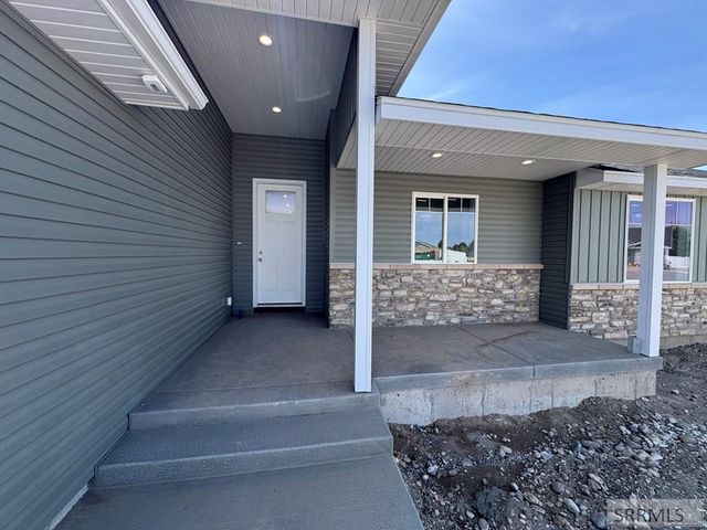 388 Wind River Circle, Shelley, ID 83274