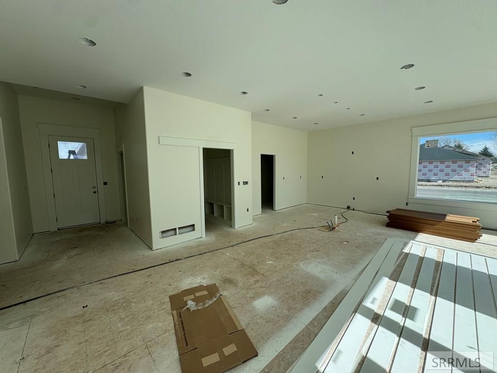 Image 3 of property listing at 388 Wind River Circle, Shelley, ID 83274