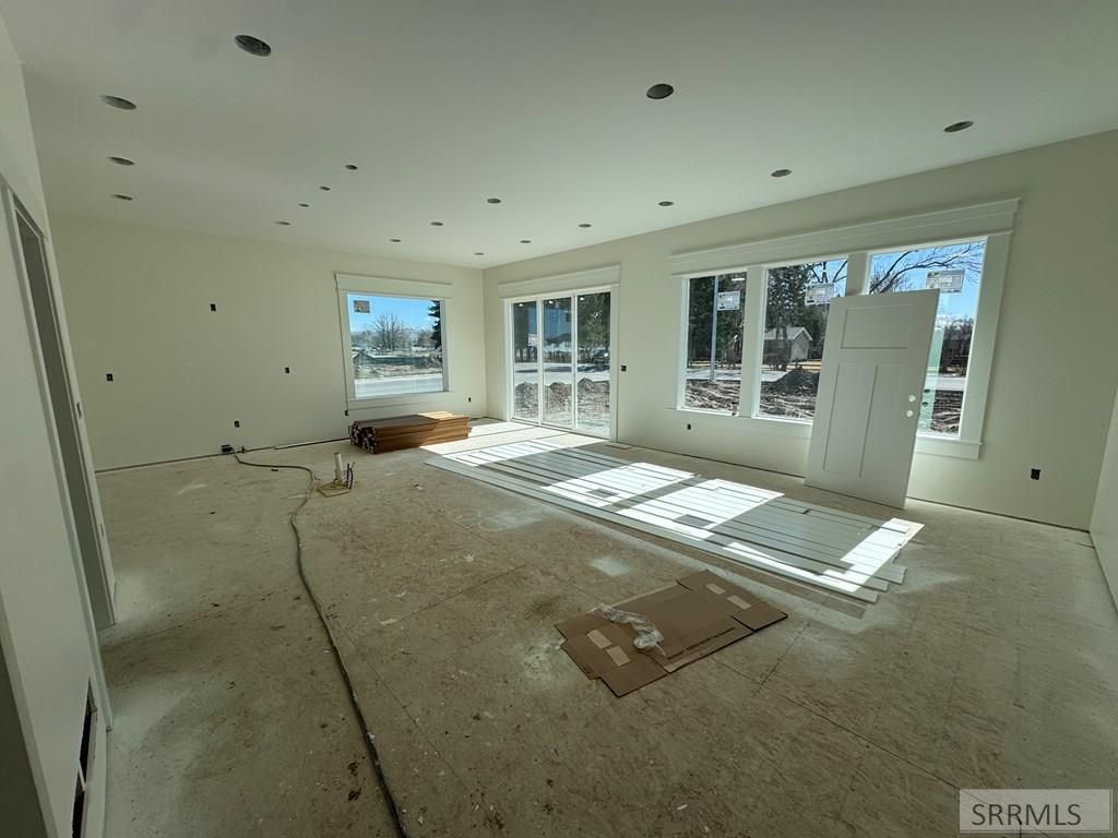 Image 4 of property listing at 388 Wind River Circle, Shelley, ID 83274