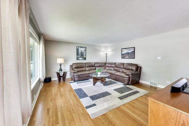 10629 Preston Street, Westchester, IL 60154